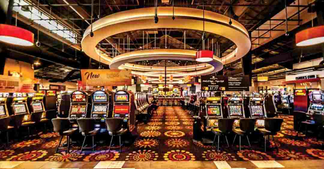 Sảnh Casino thu hút người chơi bởi những trò đa dạng, phong phú