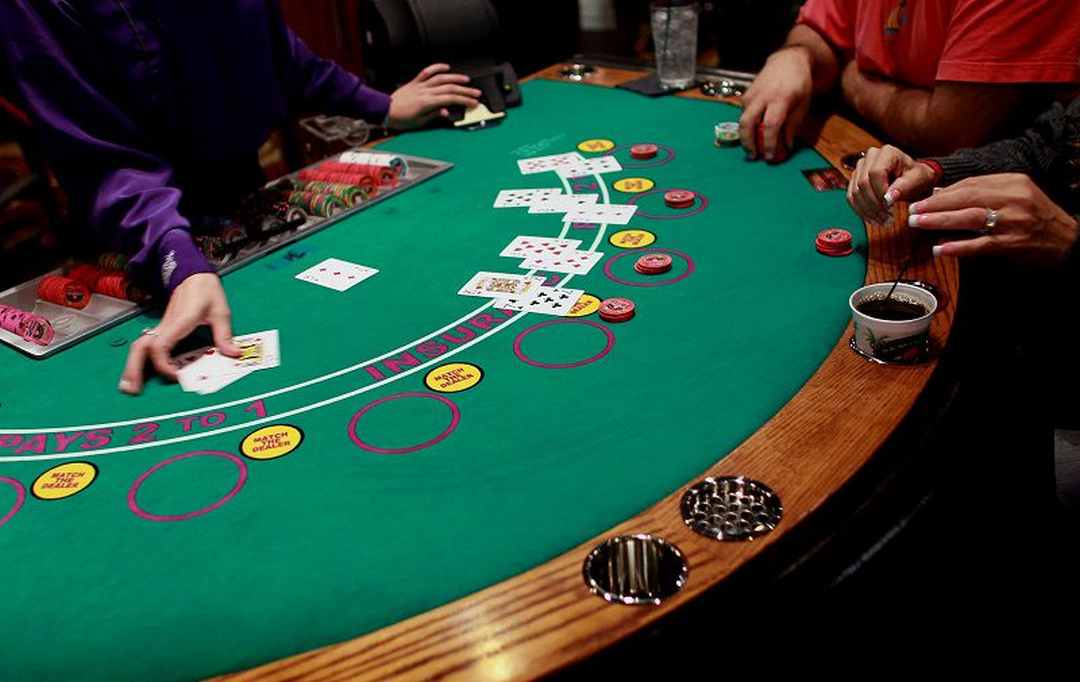 Nhập cuộc chơi trò Blackjack có ở New World Casino Hotel