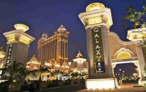 Golden Galaxy Hotel & Casino cực gần biên giới Việt Nam